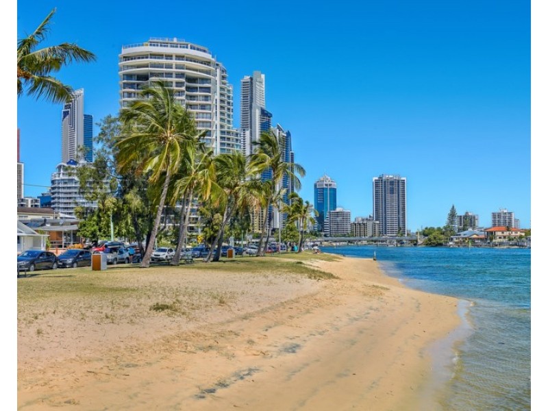 2/12 Oak Avenue, Surfers Paradise QLD 4217