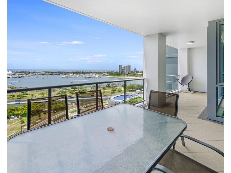 1 Como Crescent, Southport QLD 4215