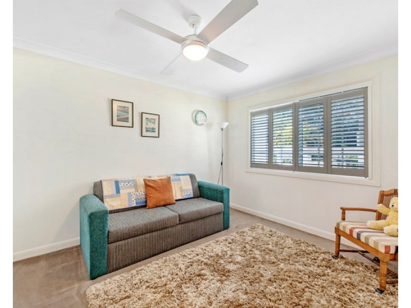 8/100 Cotlew Street East, Southport QLD 4215