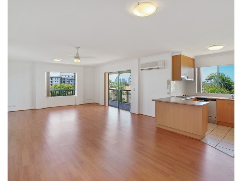 11/12 Gillian Lane, Southport QLD 4215