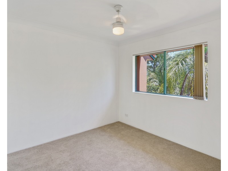 11/12 Gillian Lane, Southport QLD 4215