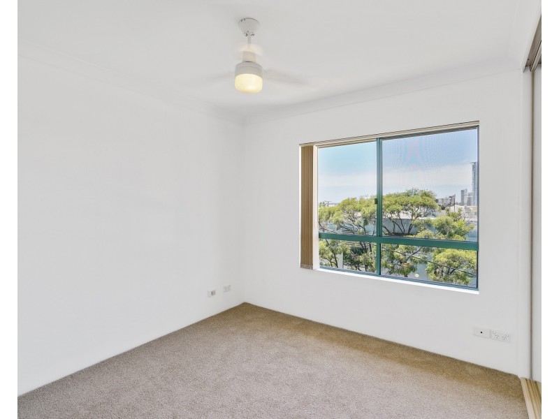 11/12 Gillian Lane, Southport QLD 4215