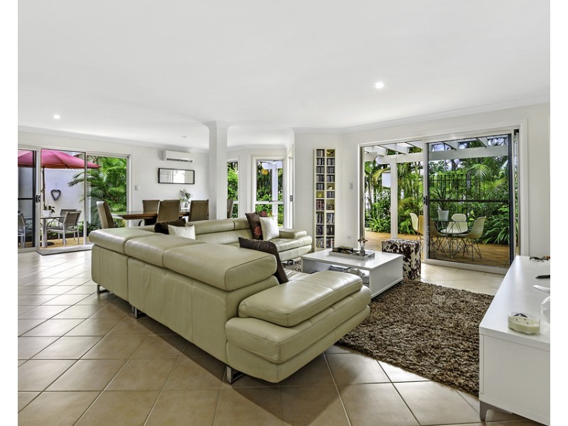 5/100 Cotlew Street East, Southport QLD 4215