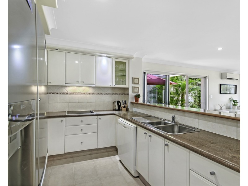 5/100 Cotlew Street East, Southport QLD 4215