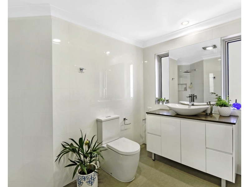 5/100 Cotlew Street East, Southport QLD 4215