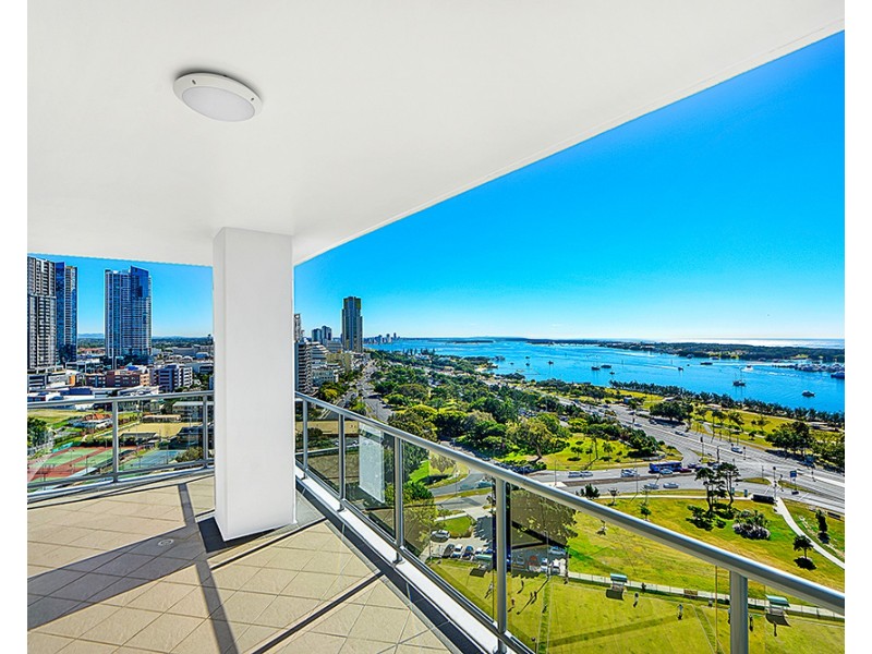 1 Como Crescent, Southport QLD 4215