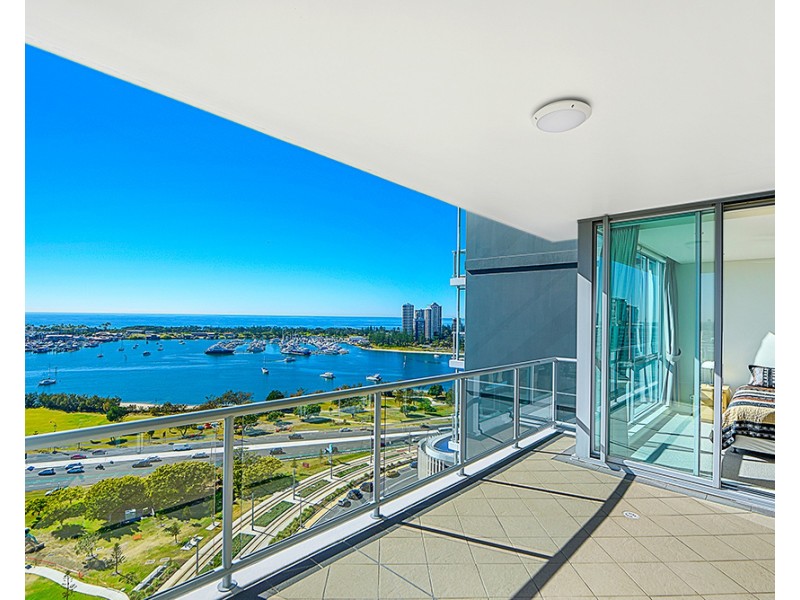 1 Como Crescent, Southport QLD 4215