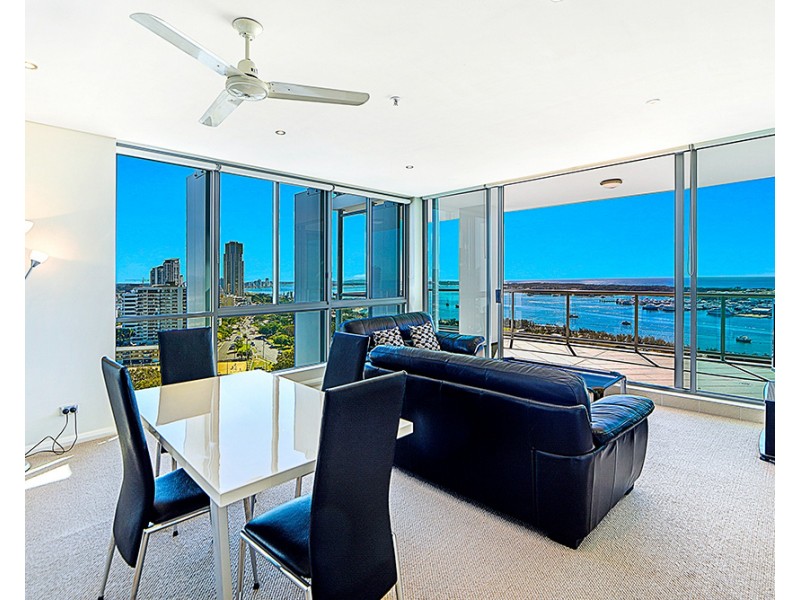 1 Como Crescent, Southport QLD 4215