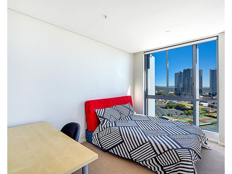 1 Como Crescent, Southport QLD 4215