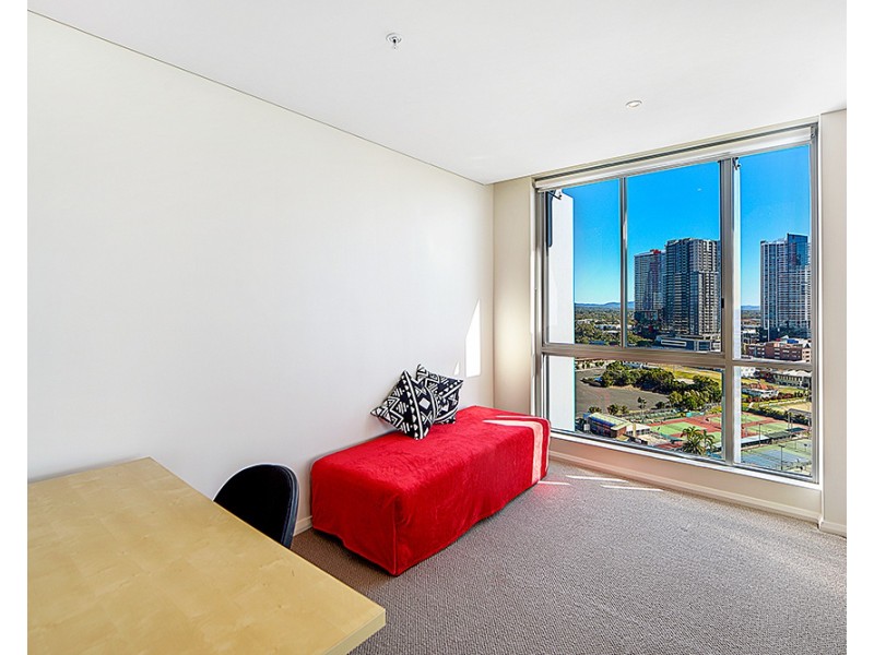 1 Como Crescent, Southport QLD 4215