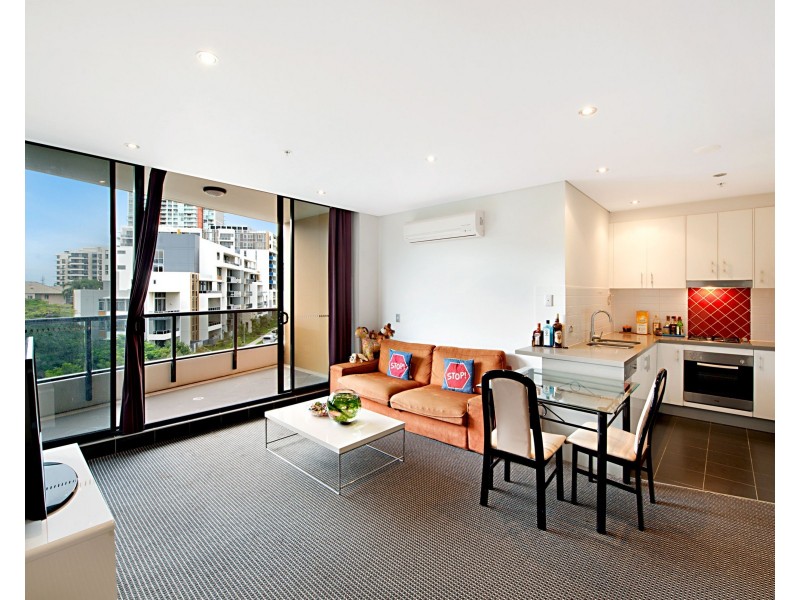 2 Aqua Street, Southport QLD 4215