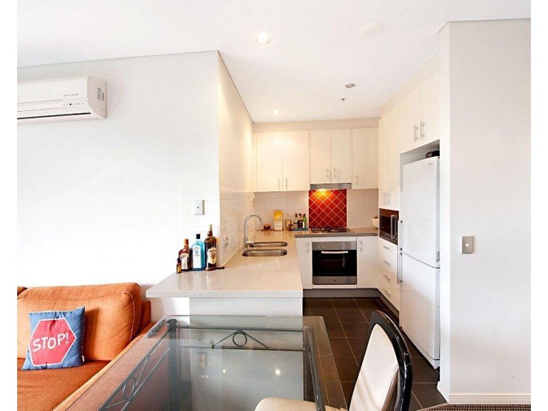 2 Aqua Street, Southport QLD 4215