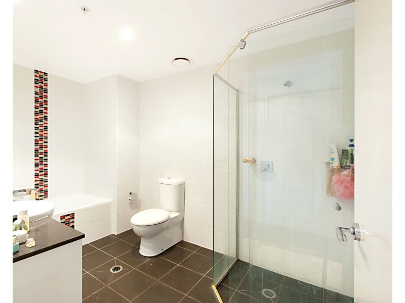 2 Aqua Street, Southport QLD 4215