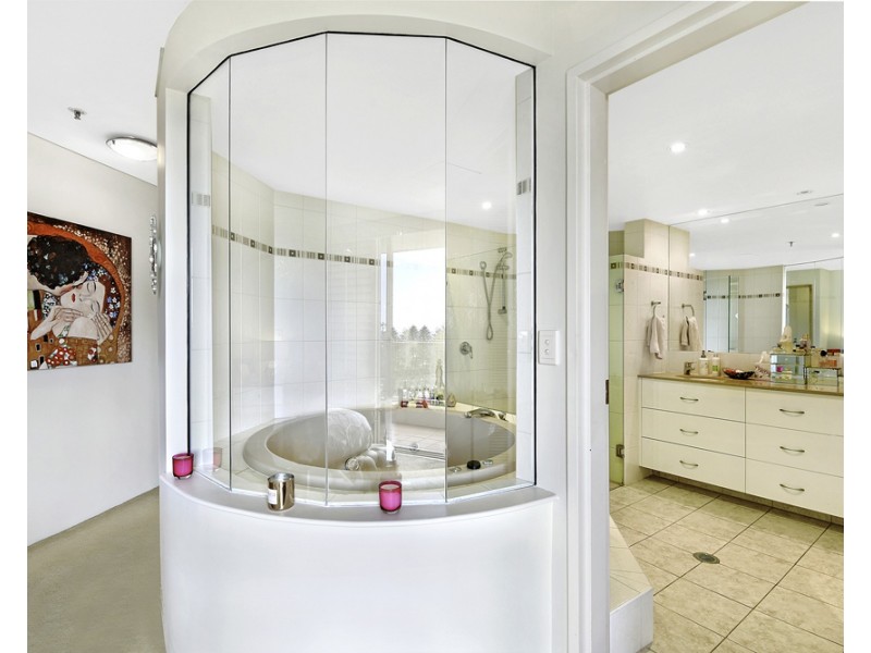 903/1 Peak Avenue, Main Beach QLD 4217