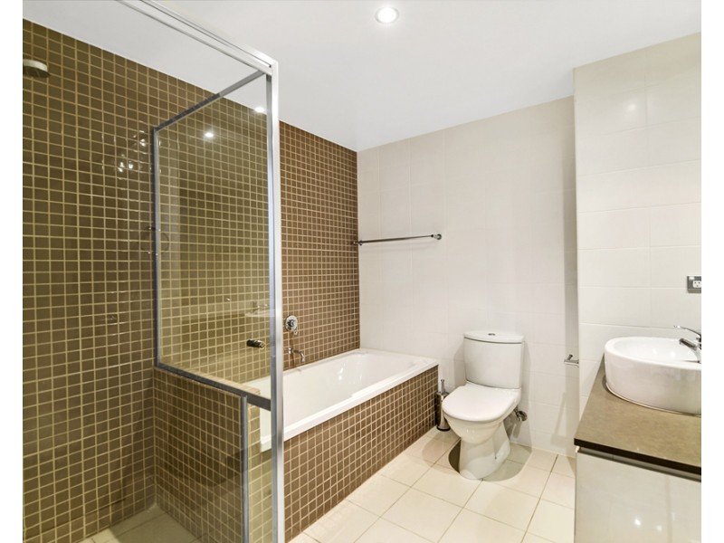 1 Aqua Street, Southport QLD 4215