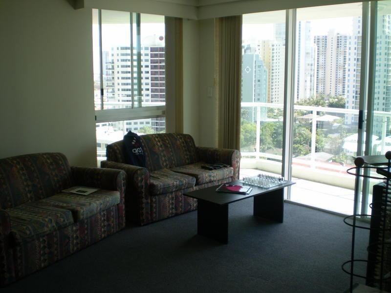 15 Breaker Street, Main Beach QLD 4217