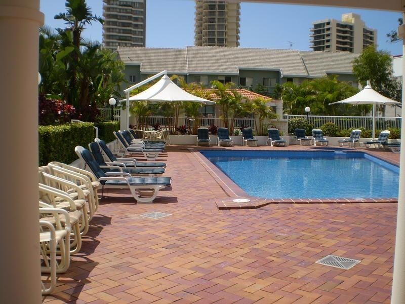 15 Breaker Street, Main Beach QLD 4217