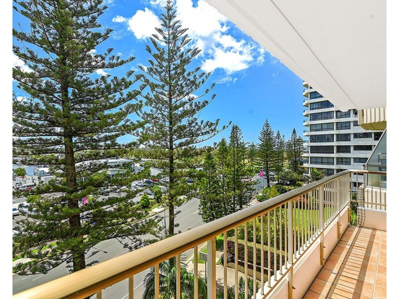 12/18 Macarthur Parade, Main Beach QLD 4217