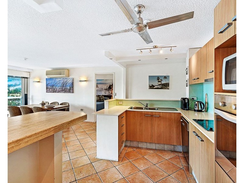 12/18 Macarthur Parade, Main Beach QLD 4217