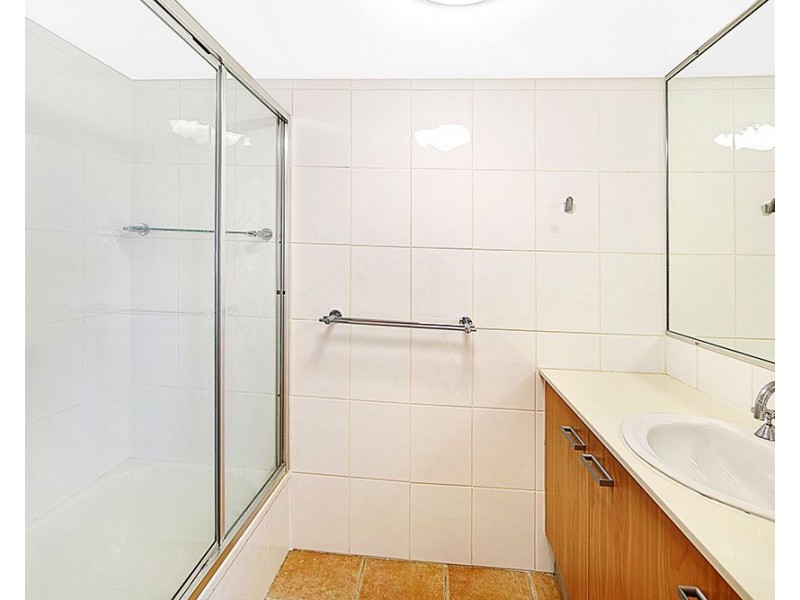 12/18 Macarthur Parade, Main Beach QLD 4217