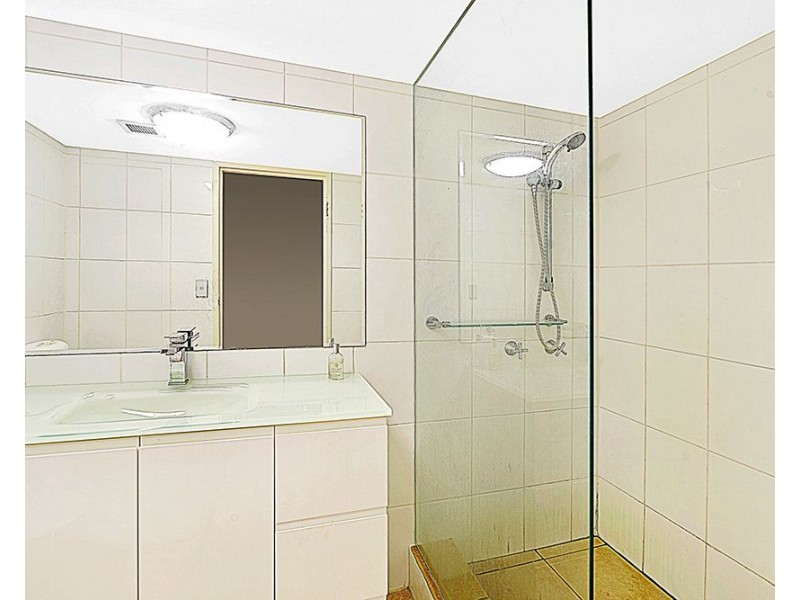 12/18 Macarthur Parade, Main Beach QLD 4217