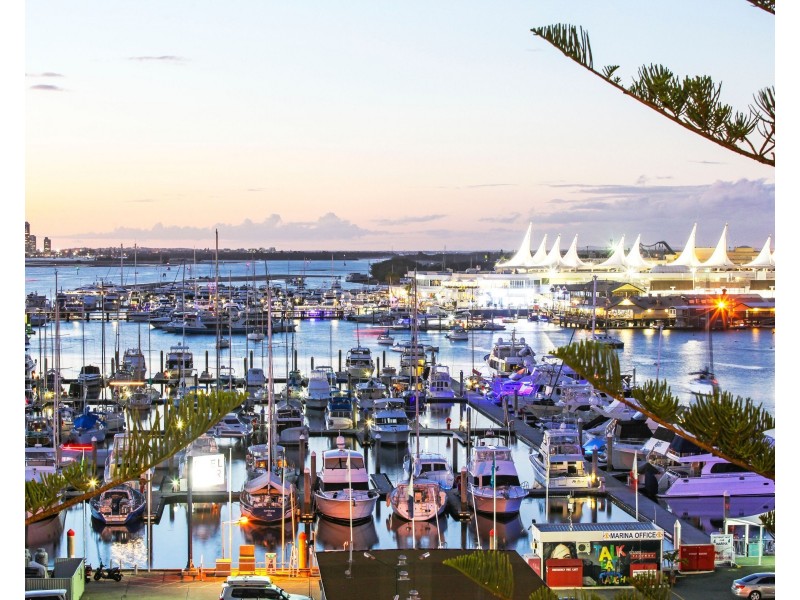 12/18 Macarthur Parade, Main Beach QLD 4217