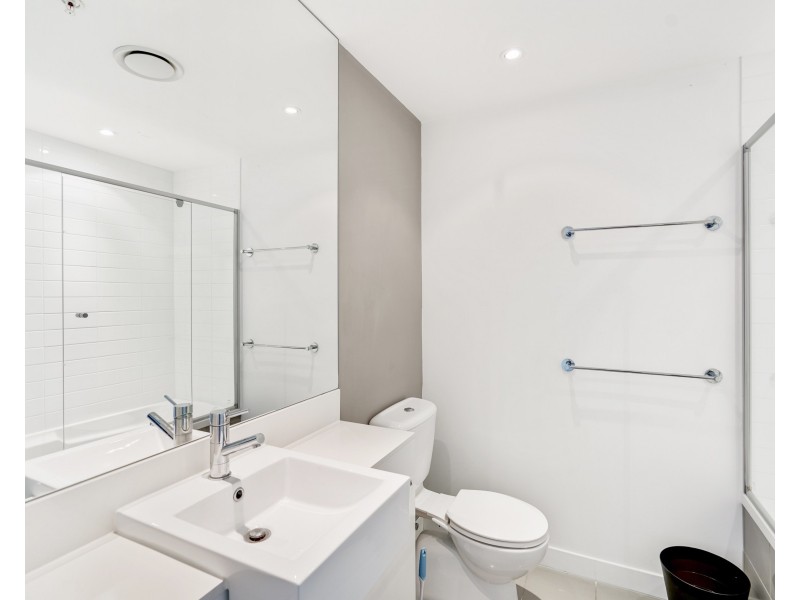 56 Scarborough Street, Southport QLD 4215