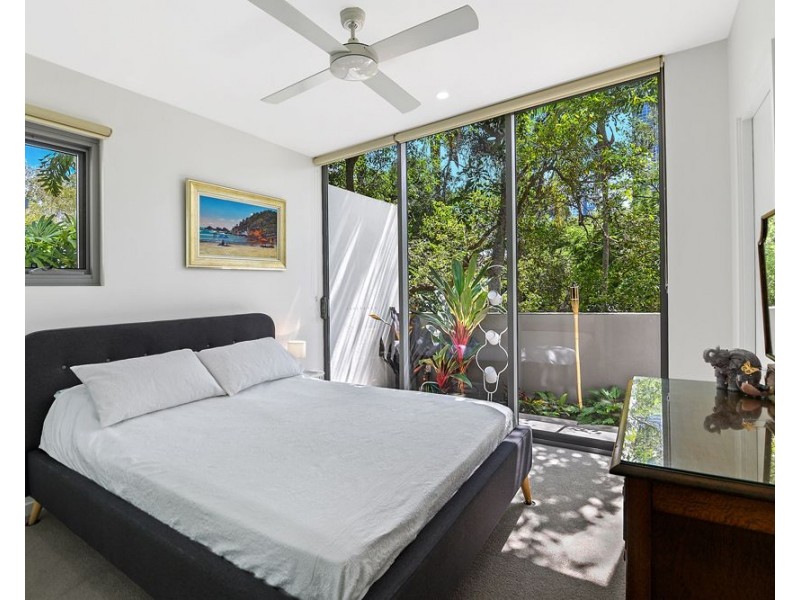 30 Brighton Parade, Southport QLD 4215