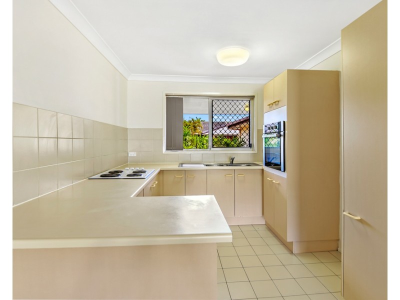 128 Benowa Road, Southport QLD 4215