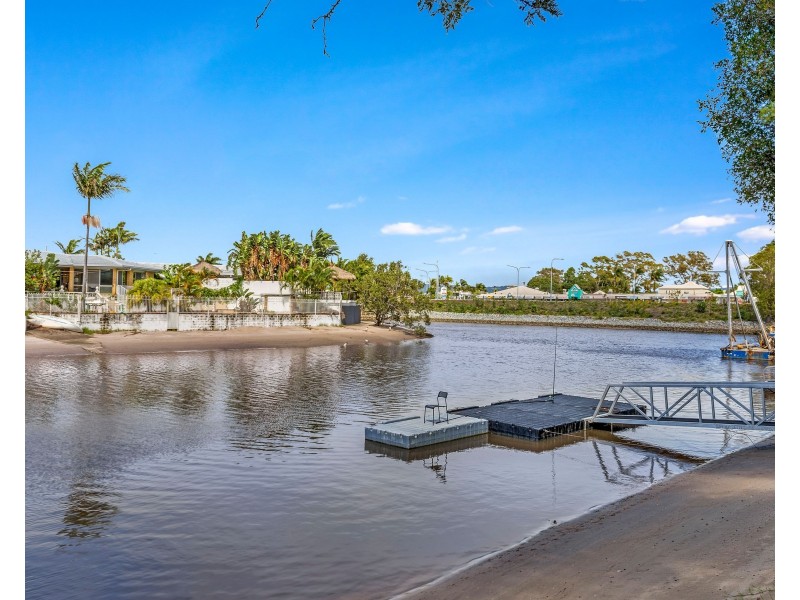 112 Salerno Street, Isle Of Capri QLD 4217