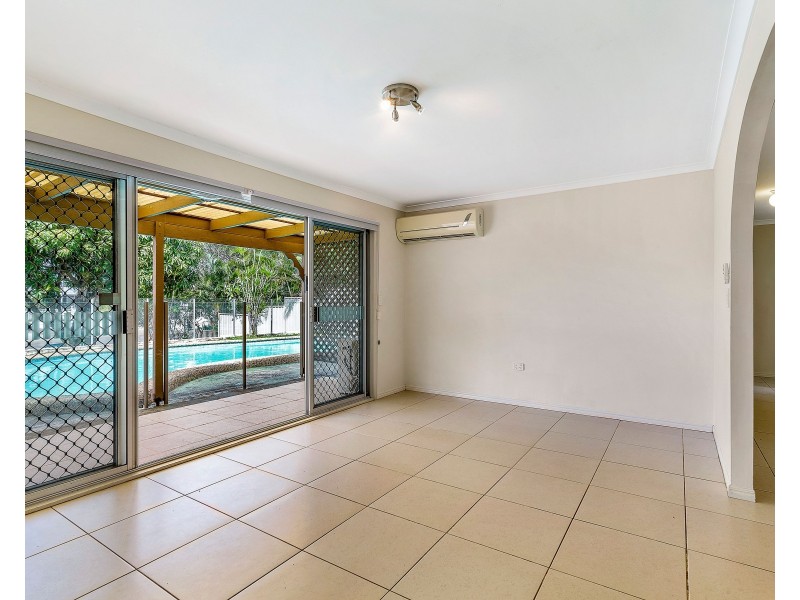 112 Salerno Street, Isle Of Capri QLD 4217