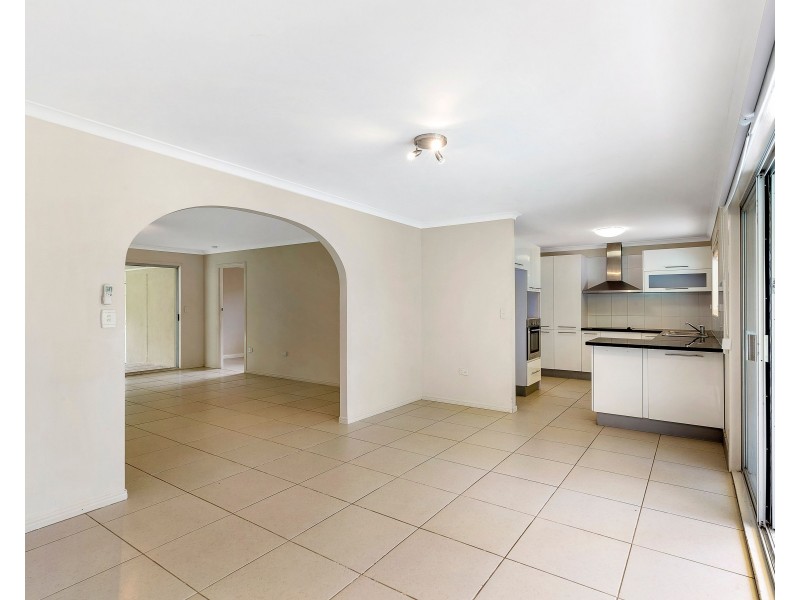 112 Salerno Street, Isle Of Capri QLD 4217