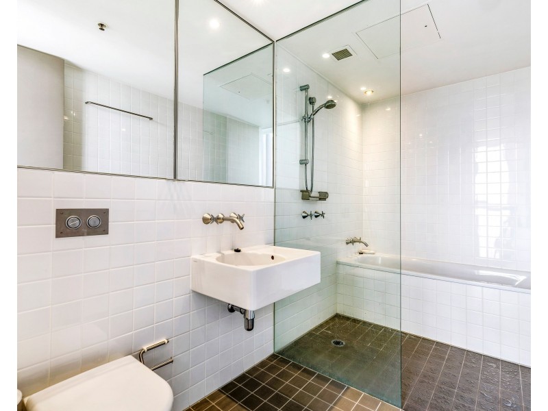 3401/159 Old Burleigh Road, Broadbeach QLD 4218