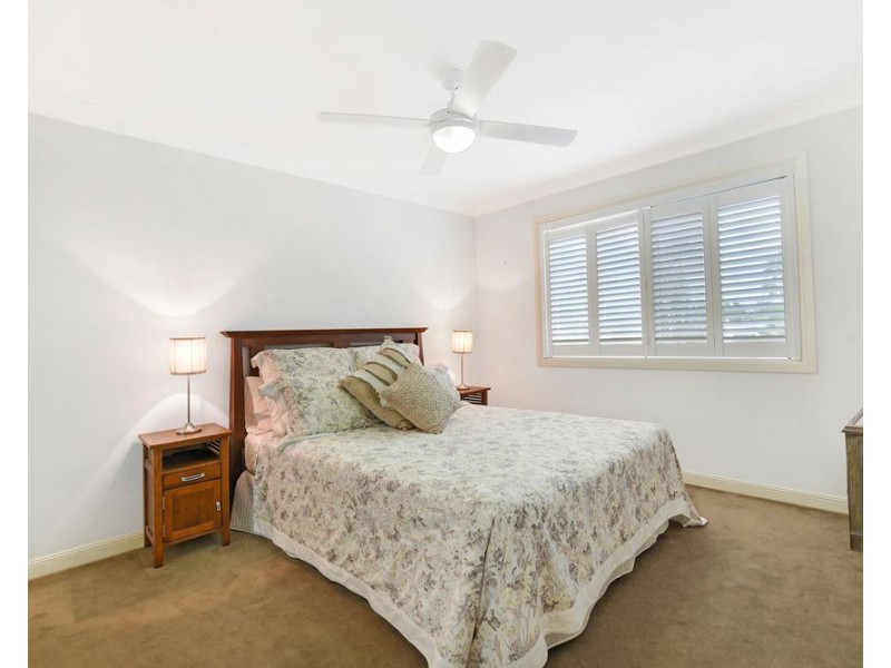 8/100 Cotlew Street East, Southport QLD 4215