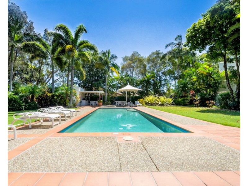 8/100 Cotlew Street East, Southport QLD 4215