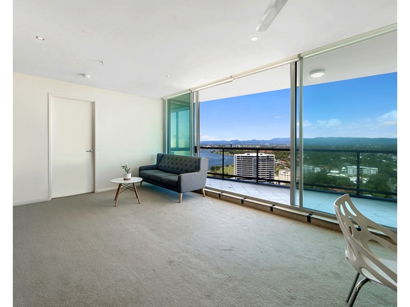 1 Como Crescent, Southport QLD 4215