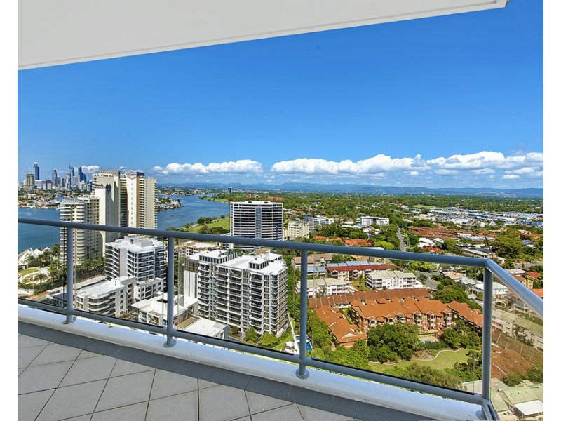 1 Como Crescent, Southport QLD 4215