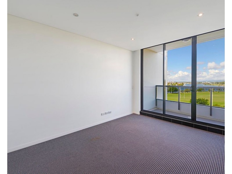 2 Aqua Street, Southport QLD 4215