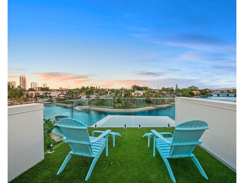 Villa 1/38 Merrimac Boulevard, Broadbeach Waters QLD 4218