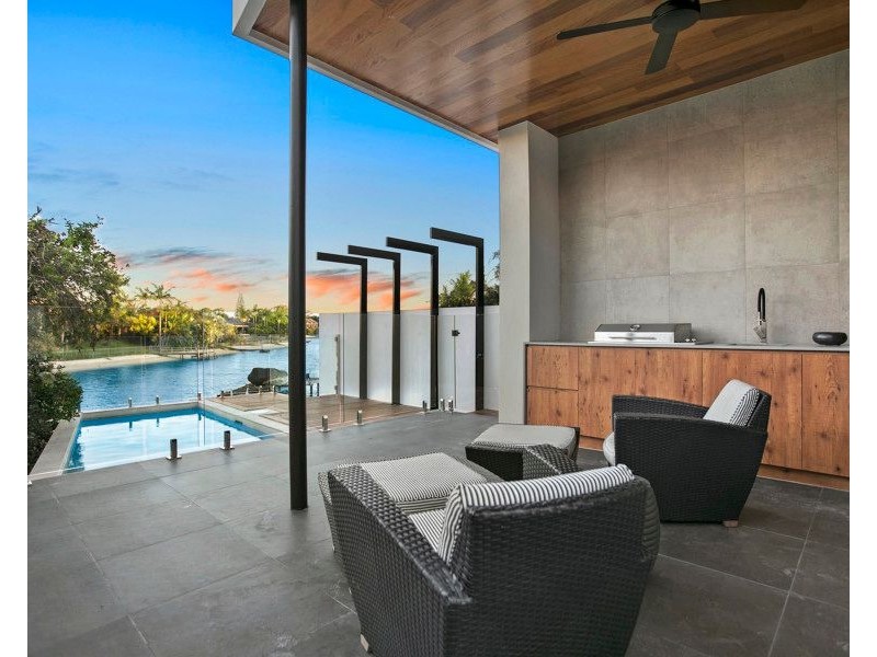 Villa 1/38 Merrimac Boulevard, Broadbeach Waters QLD 4218