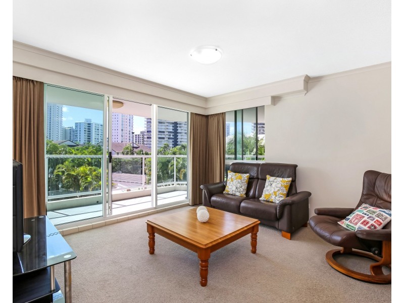 The Crest, 15 Breaker Street, Main Beach QLD 4217