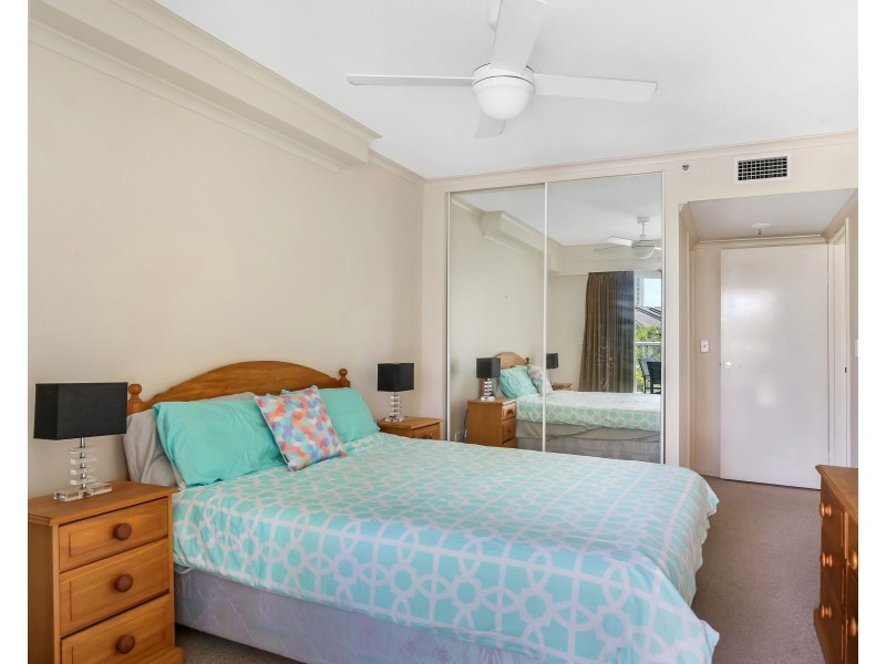The Crest, 15 Breaker Street, Main Beach QLD 4217