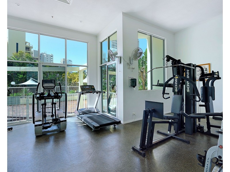 The Crest, 15 Breaker Street, Main Beach QLD 4217
