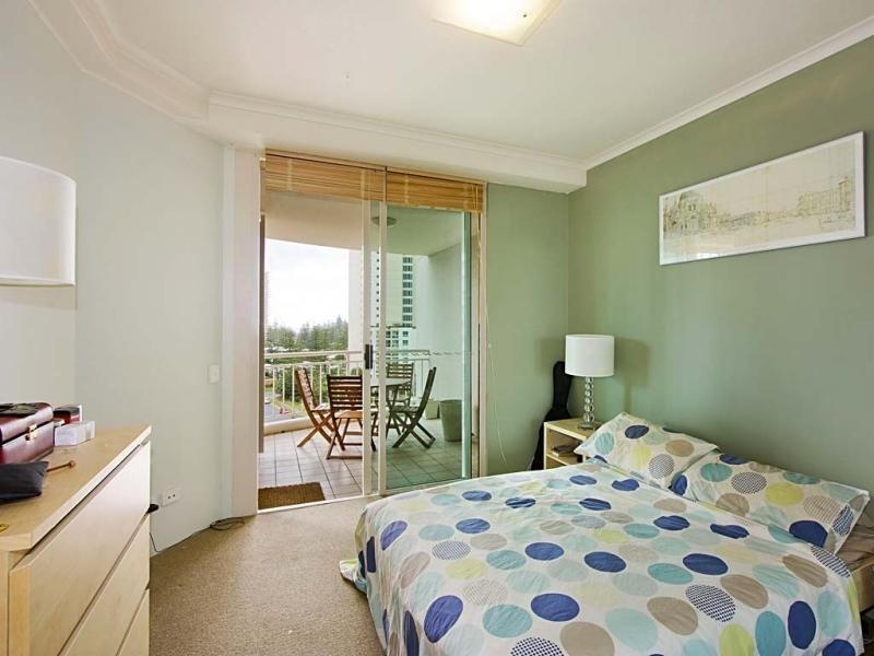 Main Beach QLD 4217