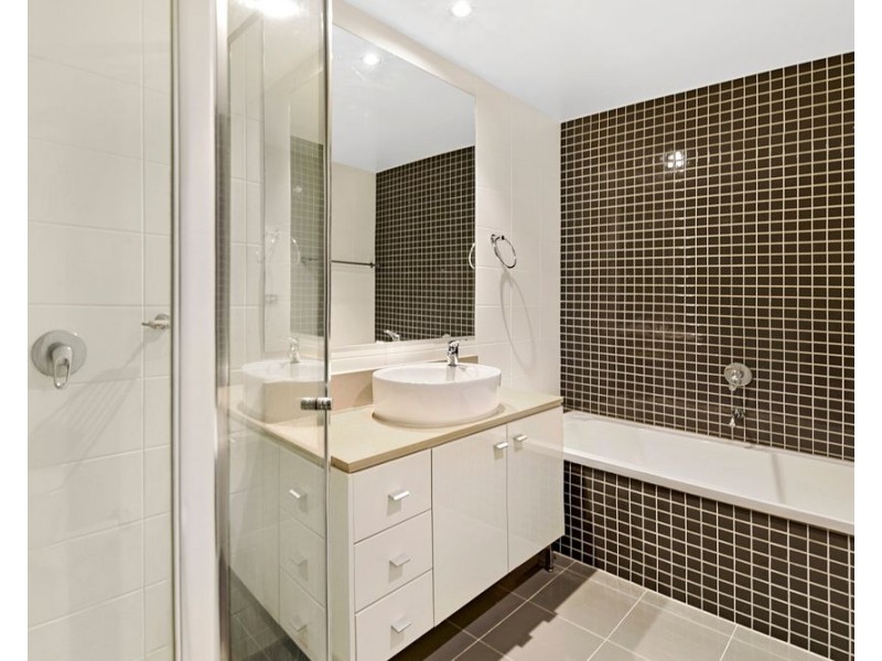 1 Aqua Street, Southport QLD 4215