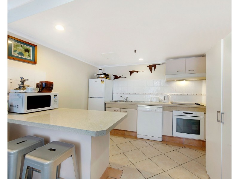 1E/3540 Main Beach Parade, Main Beach QLD 4217