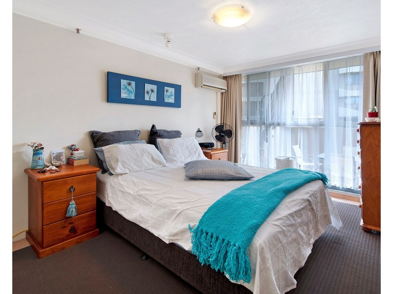 1E/3540 Main Beach Parade, Main Beach QLD 4217