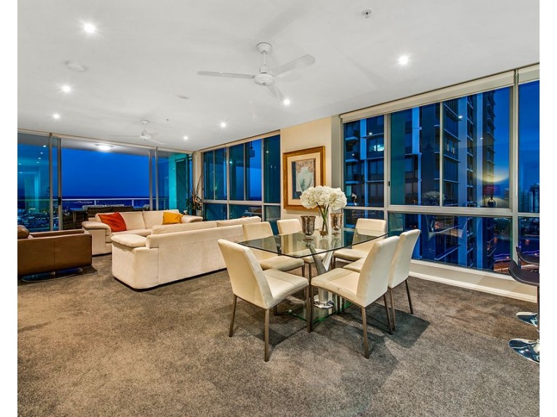 1 Como Crescent, Southport QLD 4215