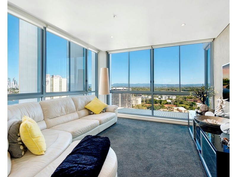 1 Como Crescent, Southport QLD 4215