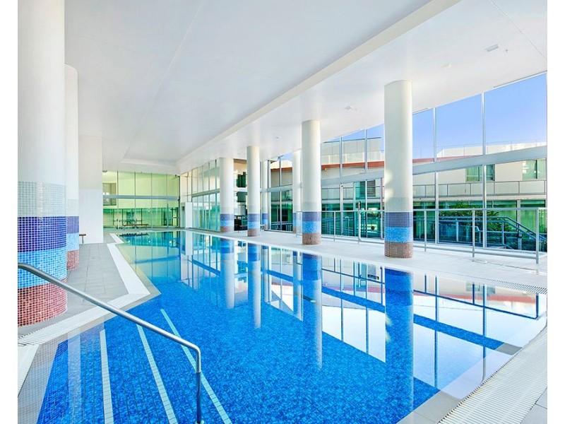 1 Como Crescent, Southport QLD 4215